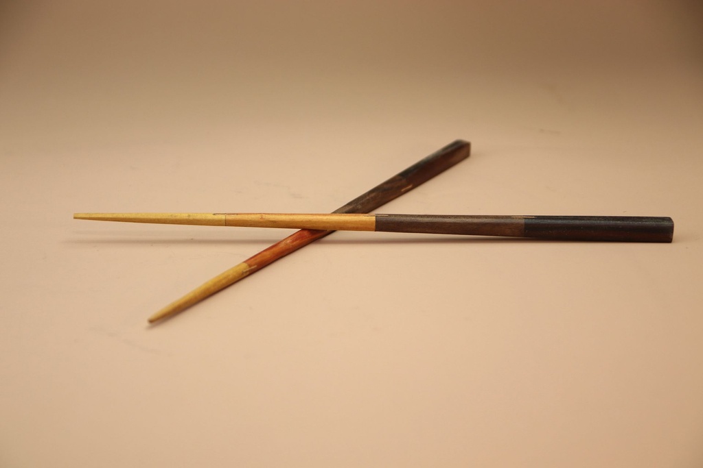Shi - Baguettes chinoises foncées